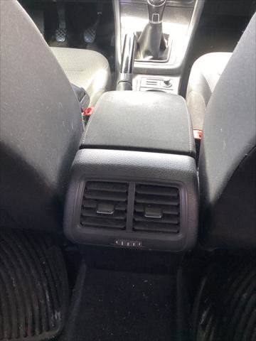 Used 2018 Volkswagen Golf S image 32