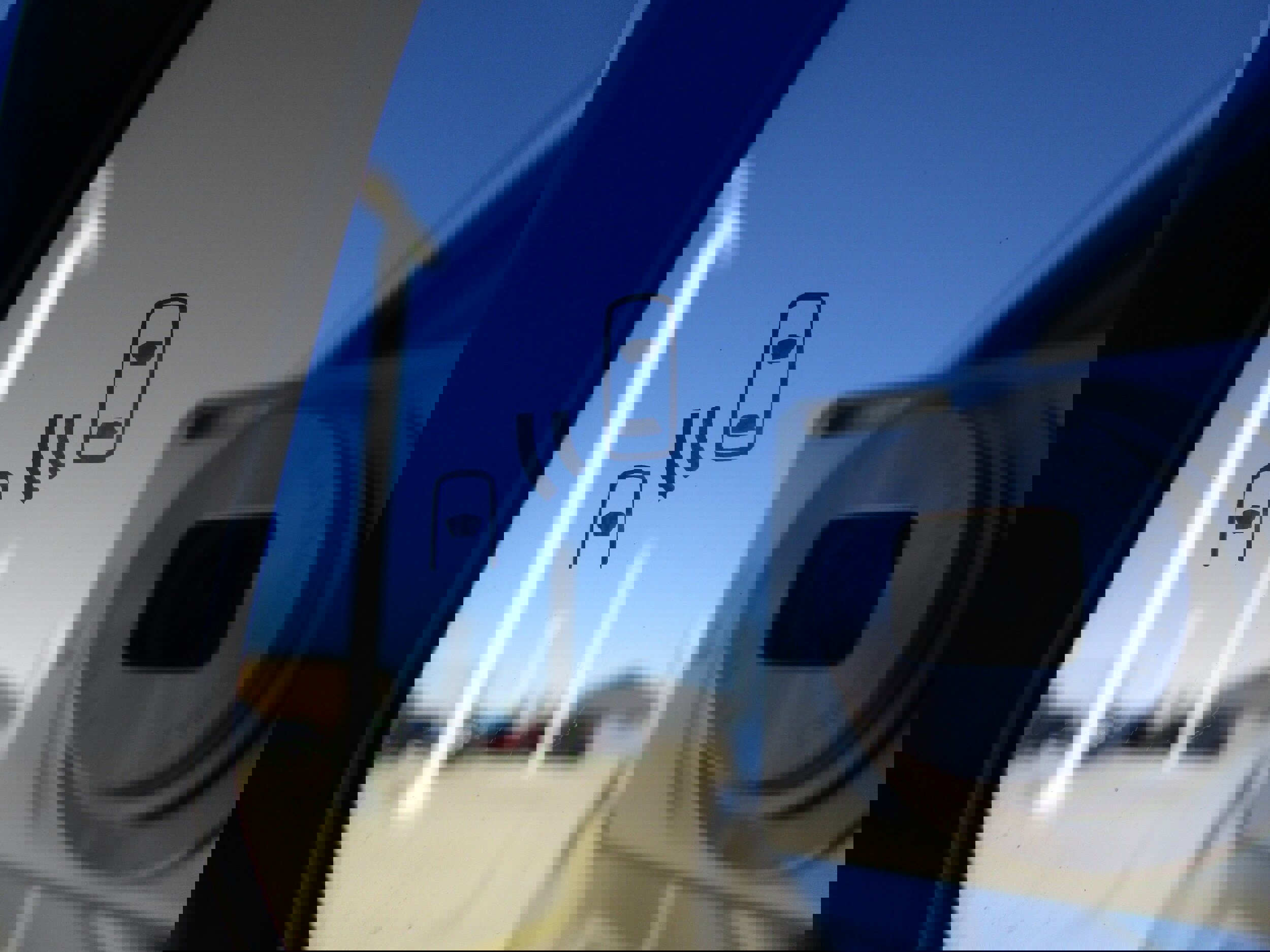 Used 2016 Toyota Highlander Limited image 12