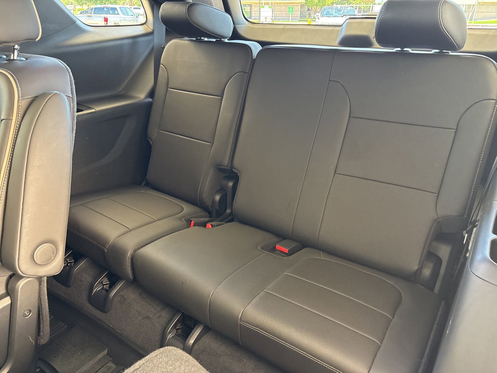 Used 2023 Chevrolet Traverse Premier w/ Redline Edition FWD image 20