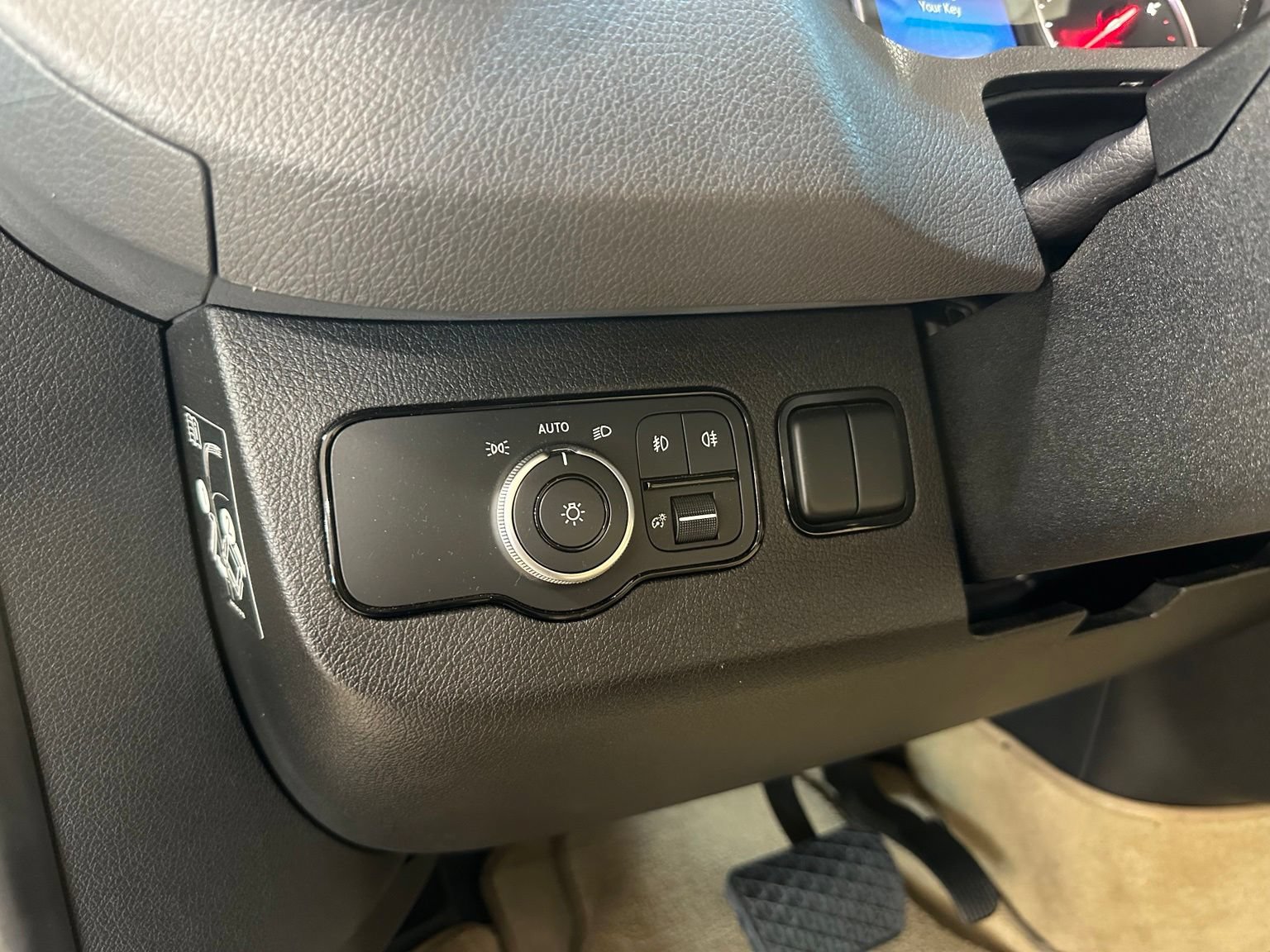 Used 2022 Mercedes-Benz Sprinter 3500 w/ Parking Package image 50