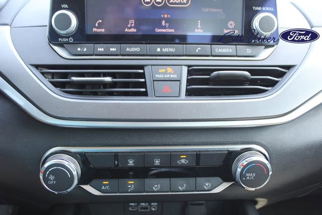 Used 2023 Nissan Altima 2.5 SR FWD image 17