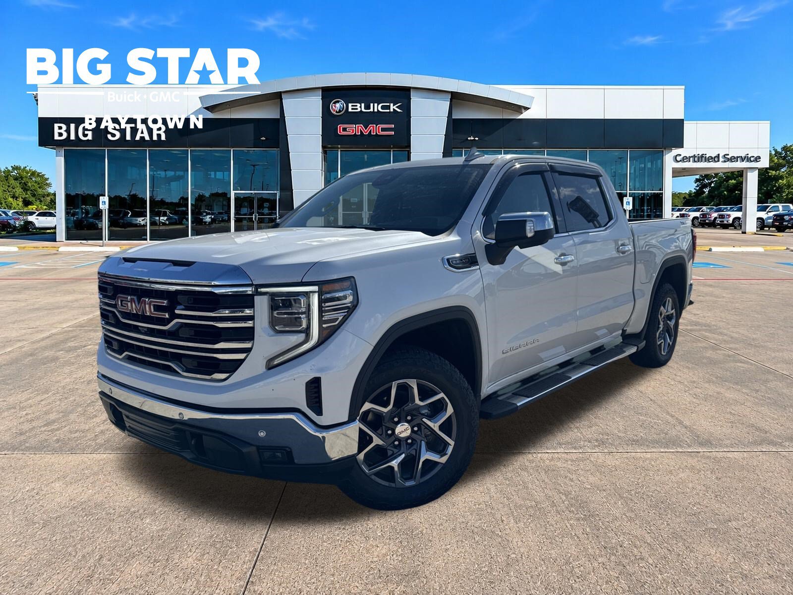Used 2025 GMC Sierra 1500 SLT w/ SLT Premium Plus Package AWD/4WD image 1