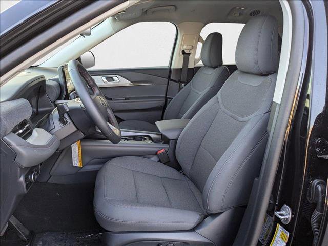 New 2025 Ford Explorer Active image 11