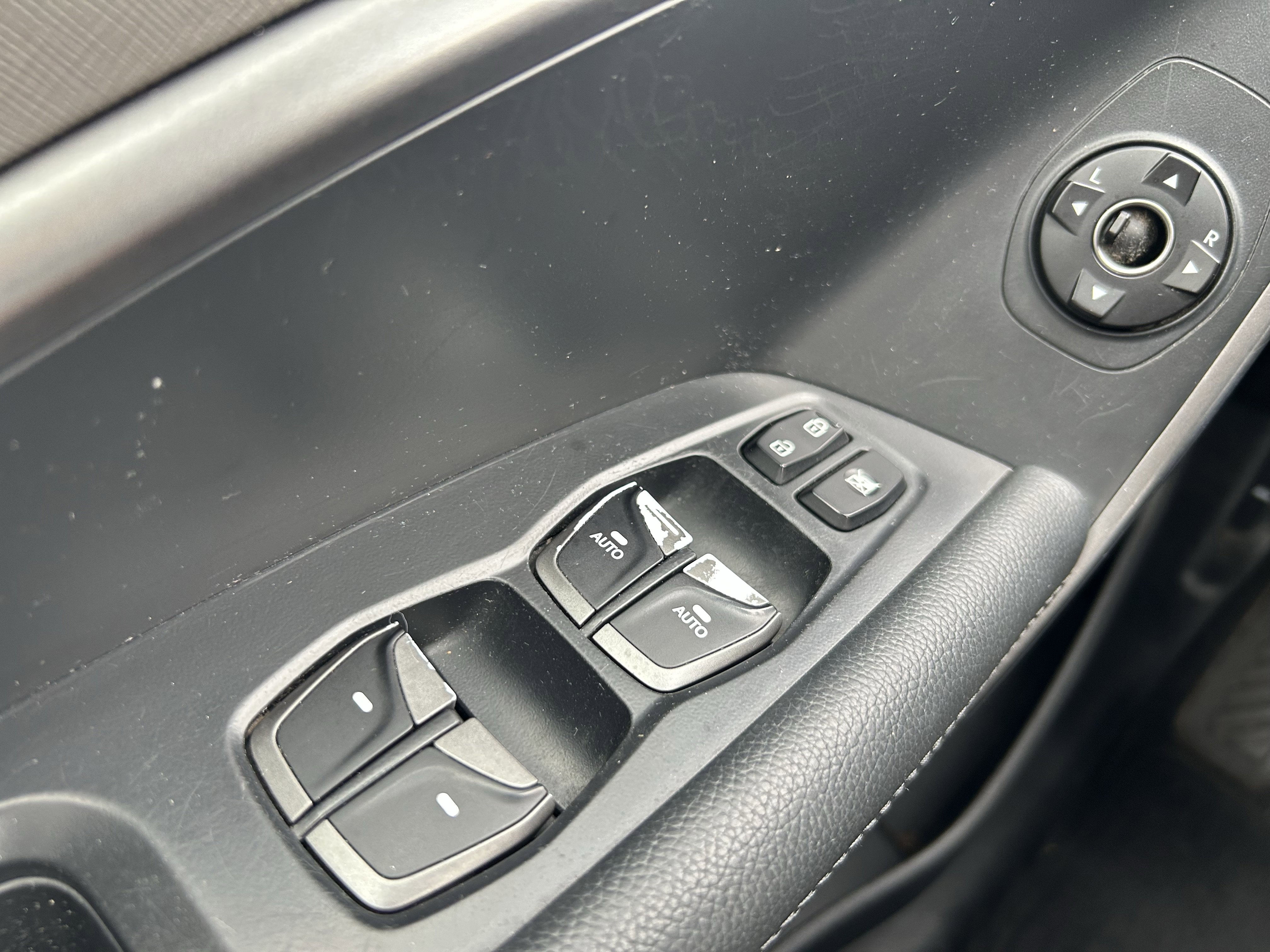 Used 2017 Hyundai Santa Fe Sport image 17