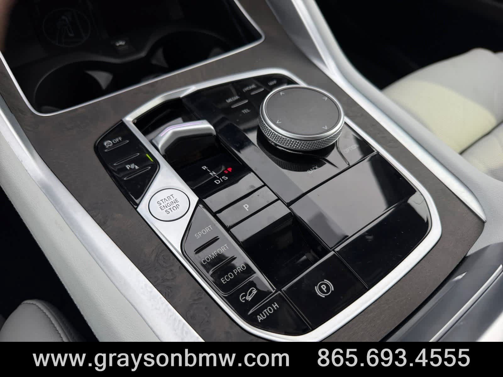 Used 2025 BMW X6 M60i AWD/4WD image 28