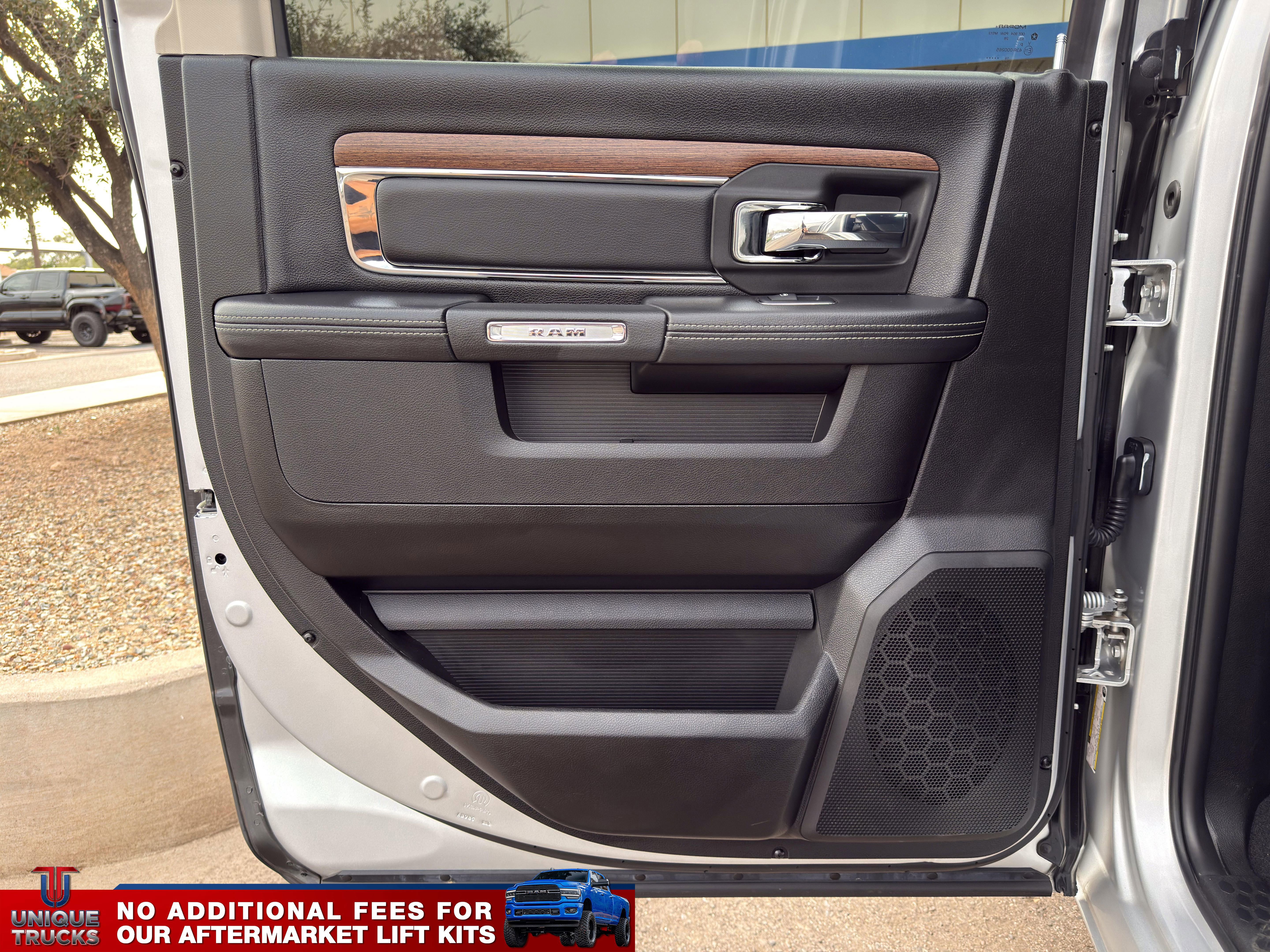 Used 2018 RAM 1500 Laramie w/ Convenience Group image 19