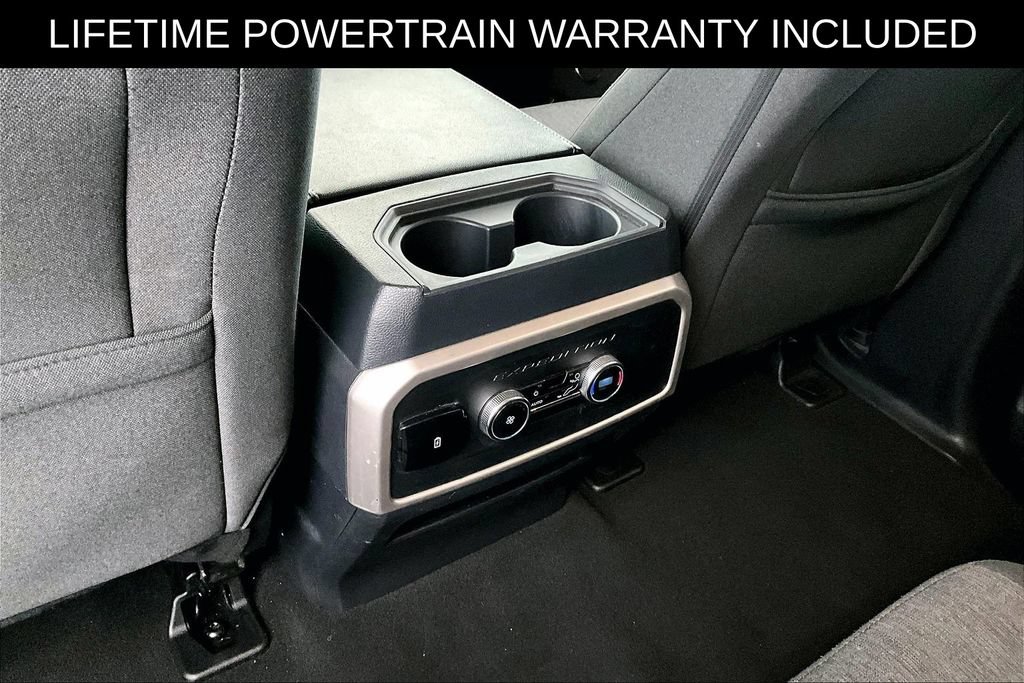 Used 2024 Ford Expedition XLT AWD/4WD image 31