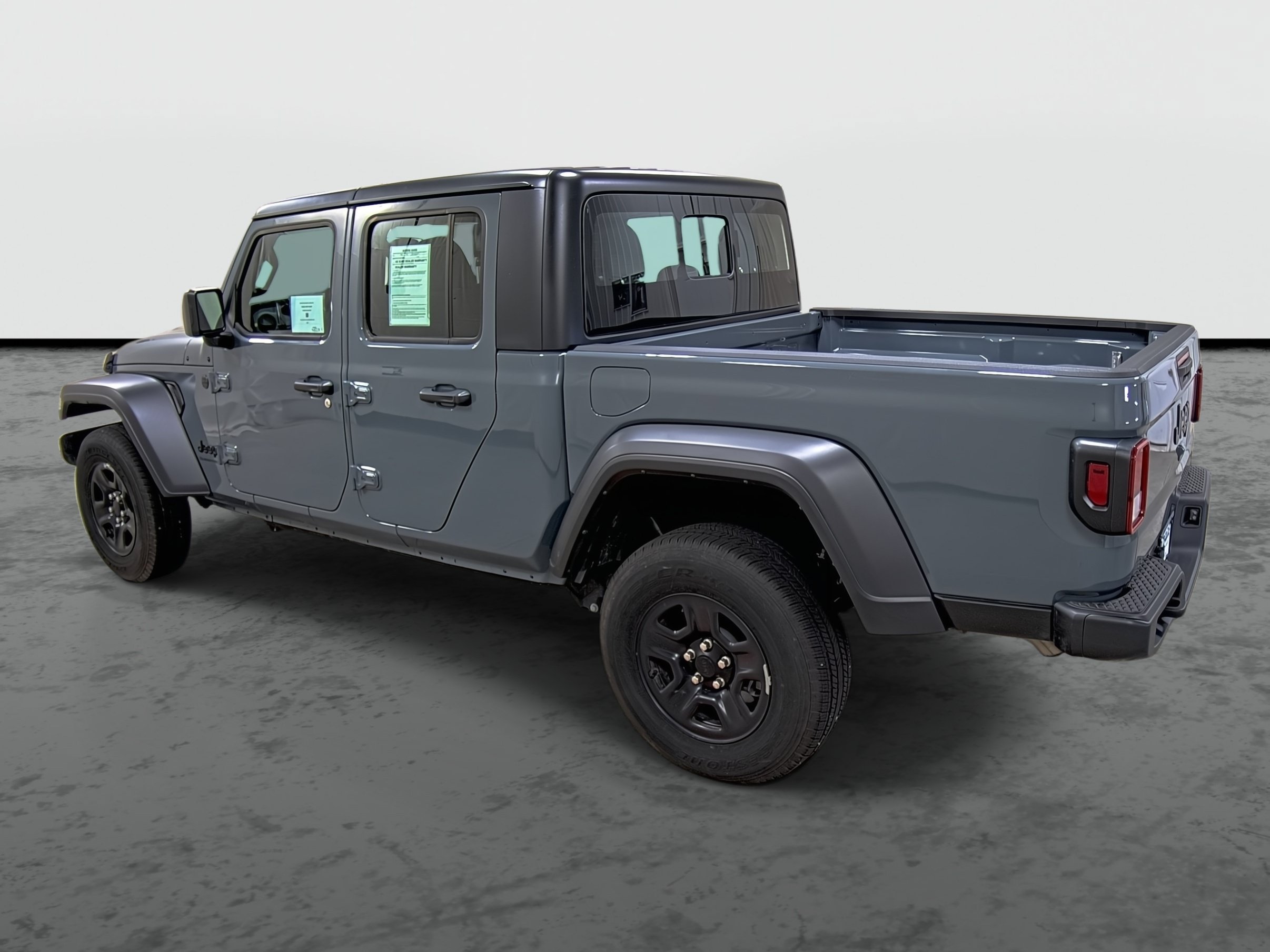 Used 2025 Jeep Gladiator Sport AWD/4WD image 2