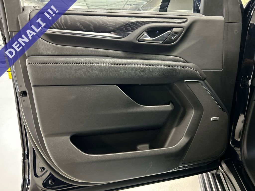 Used 2023 GMC Yukon Denali image 9