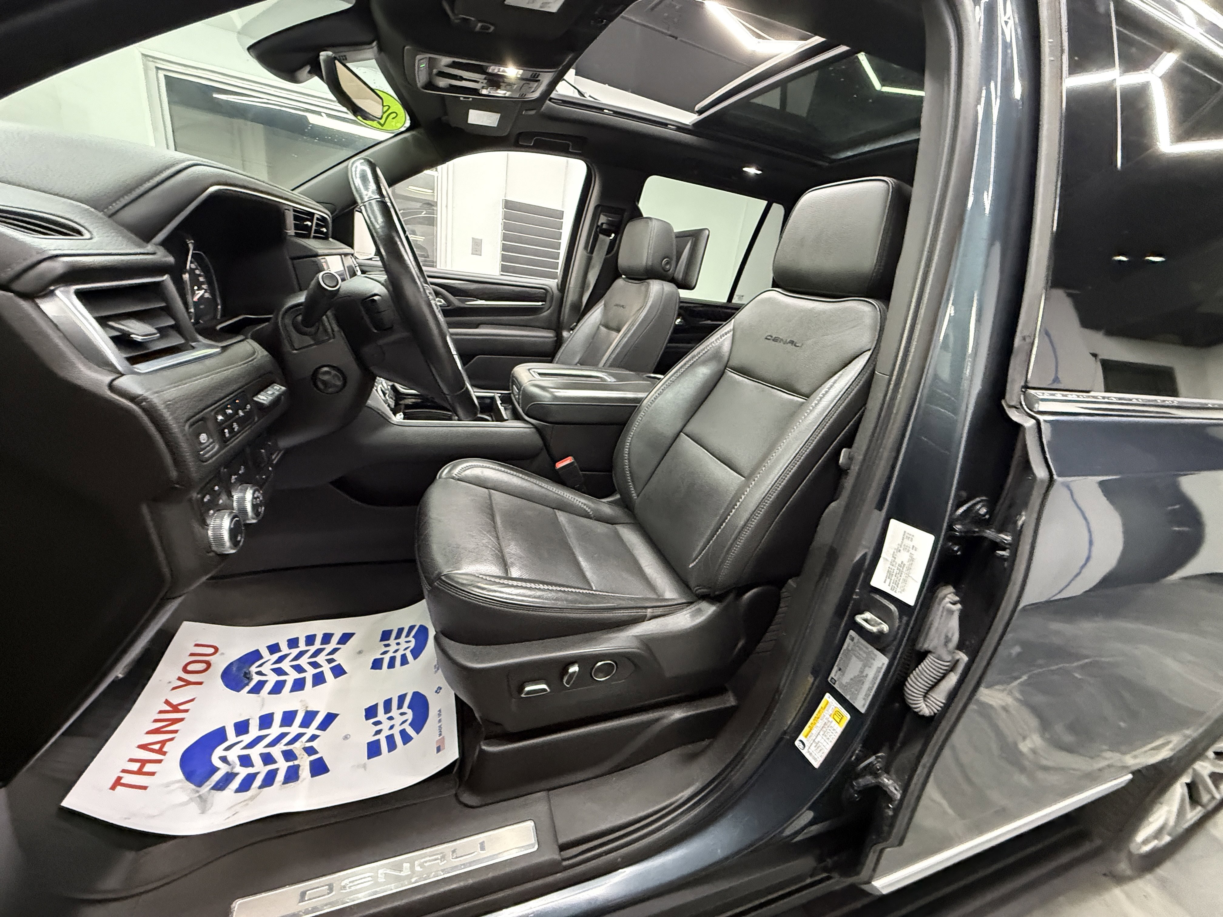 Used 2021 GMC Yukon Denali w/ Denali Ultimate Package image 11