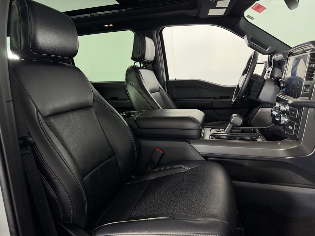 Used 2025 Ford F150 Lariat image 32