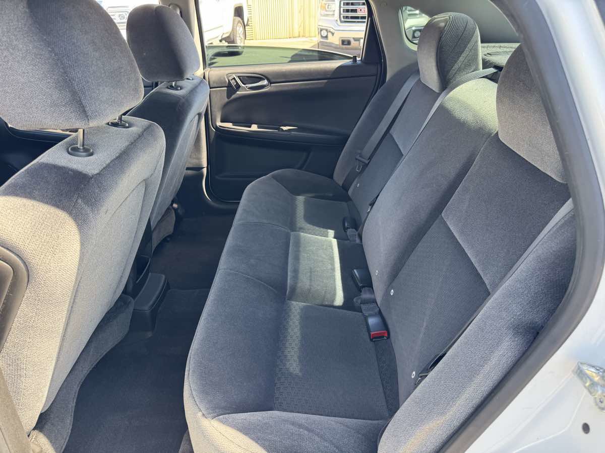 Used 2015 Chevrolet Impala LT image 17