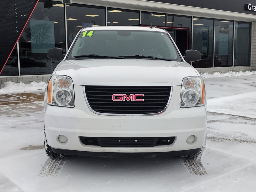 Used 2014 GMC Yukon SLE image 2