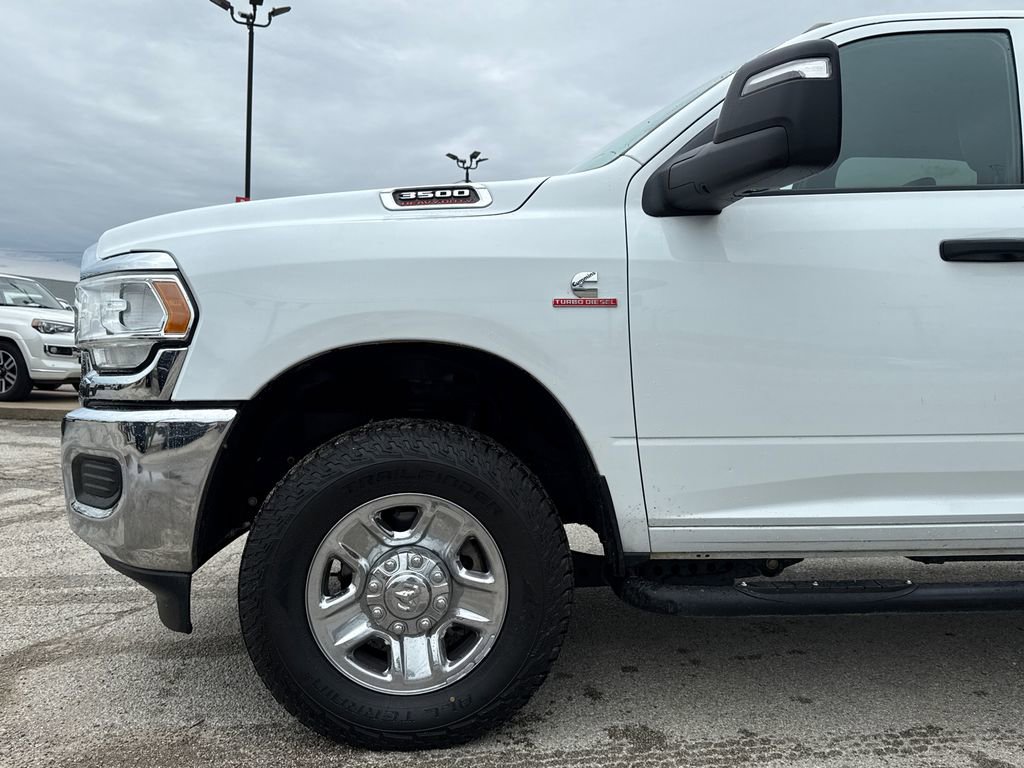 Used 2023 RAM 3500 Tradesman w/ Chrome Appearance Group AWD/4WD image 5