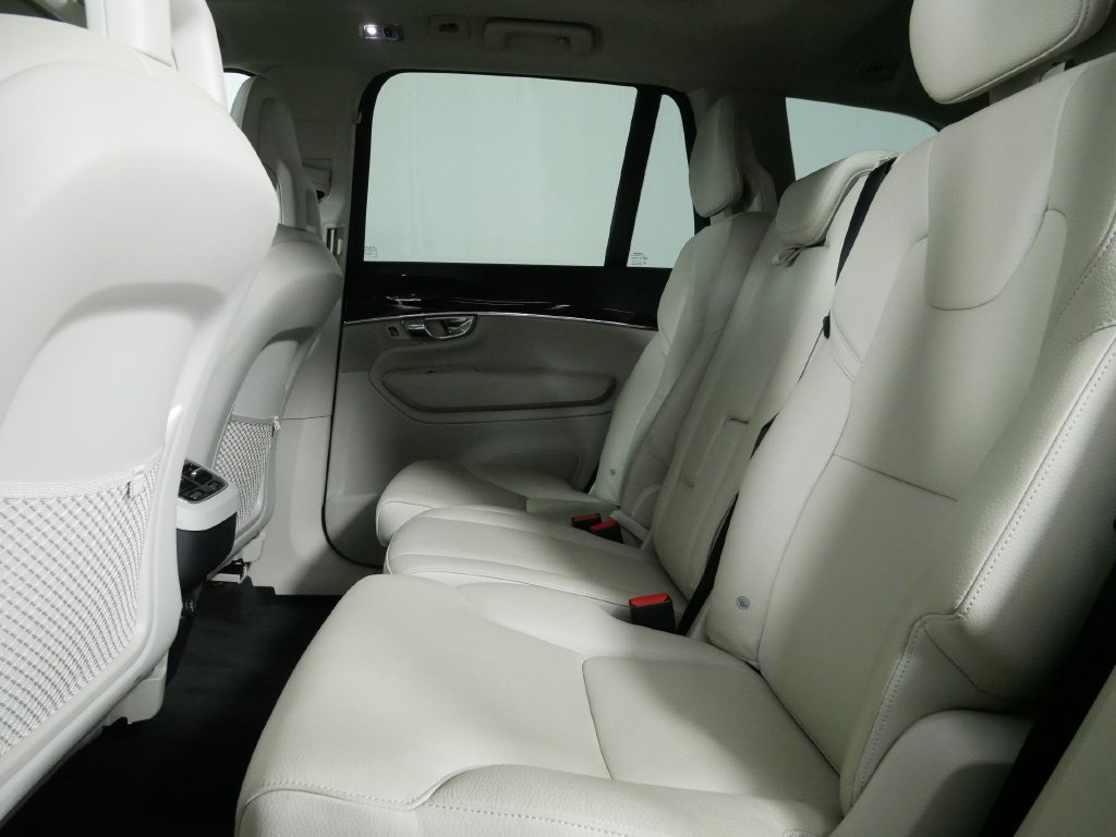 Used 2016 Volvo XC90 T6 Momentum w/ Protection Package Plus AWD/4WD image 16