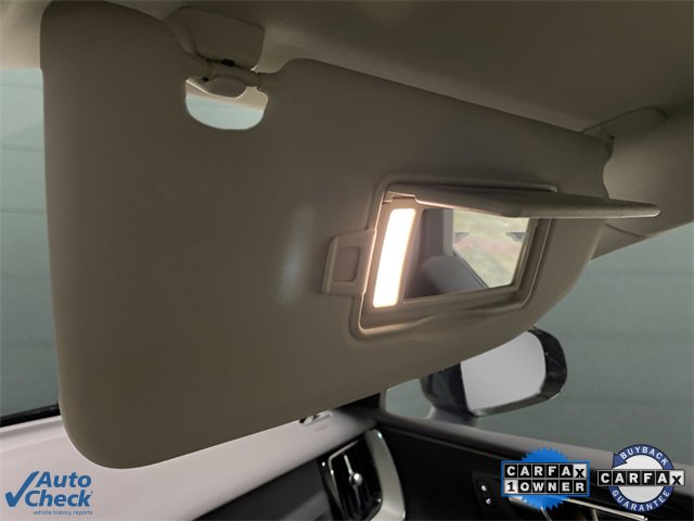 Used 2025 Volvo XC60 B5 Plus image 53