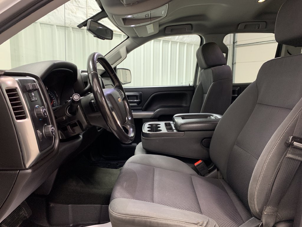 Used 2019 Chevrolet Silverado 1500 LT w/ All Star Edition AWD/4WD image 16