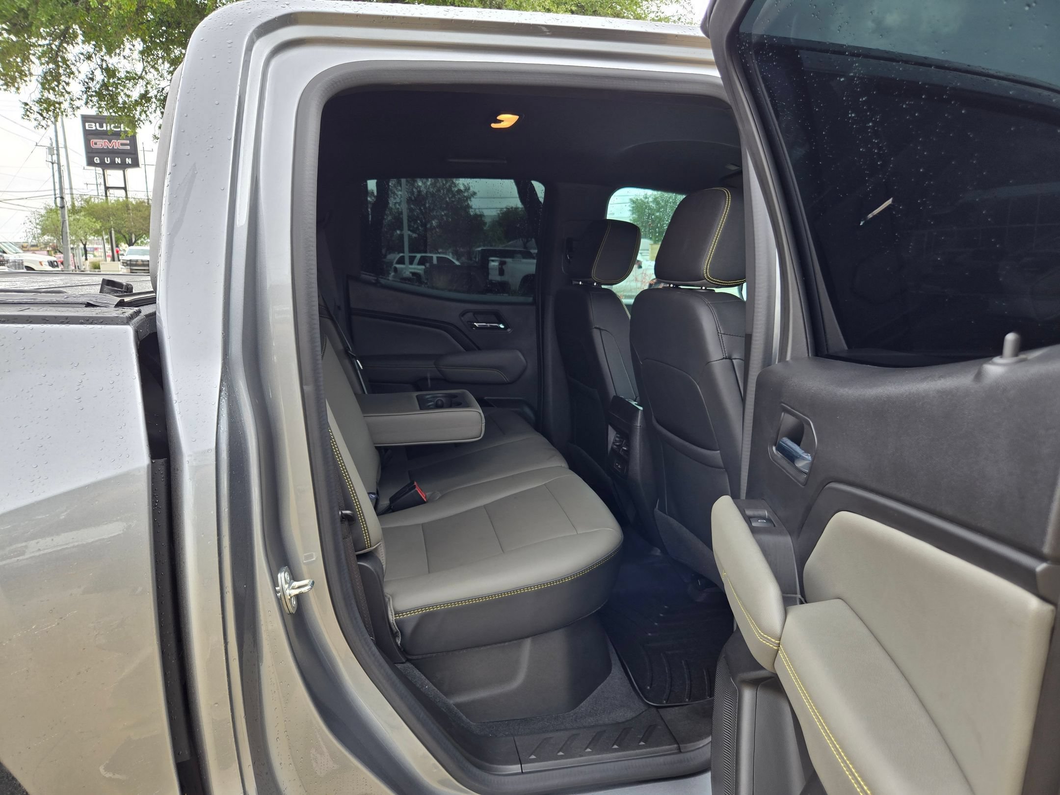 Certified 2023 Chevrolet Colorado ZR2 w/ ZR2 Convenience Package III AWD/4WD image 22
