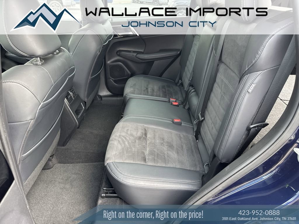 Used 2023 Mitsubishi Outlander SE image 38