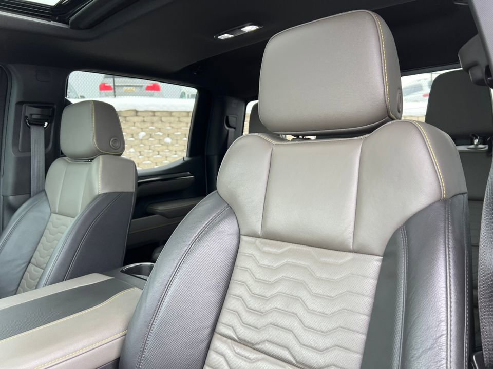 Used 2024 Chevrolet Silverado 1500 ZR2 image 12