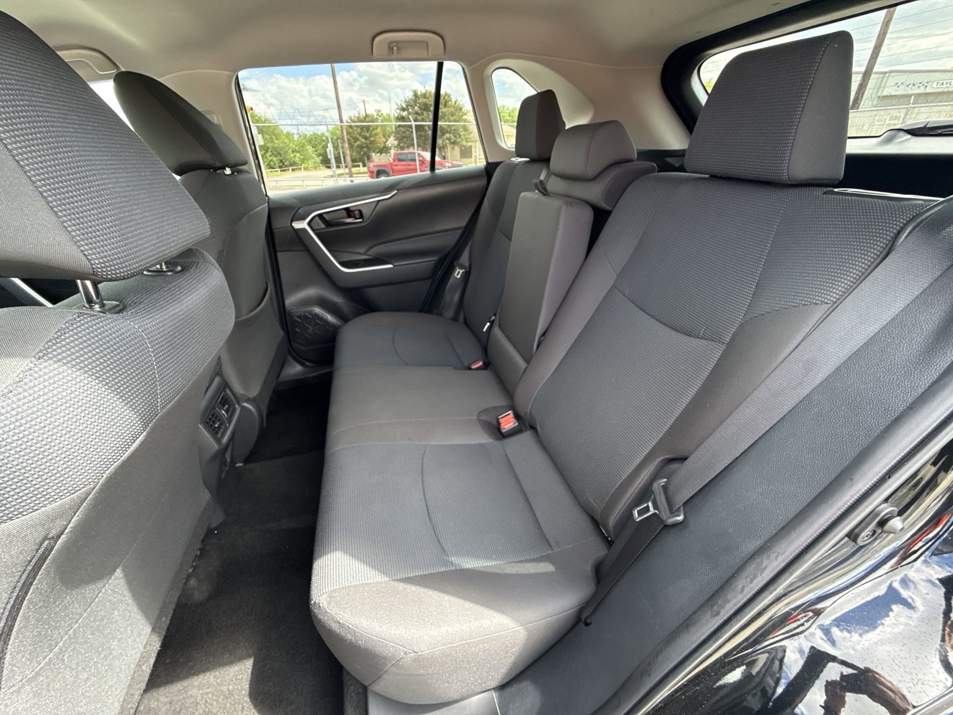 Certified 2025 Toyota RAV4 LE FWD image 24