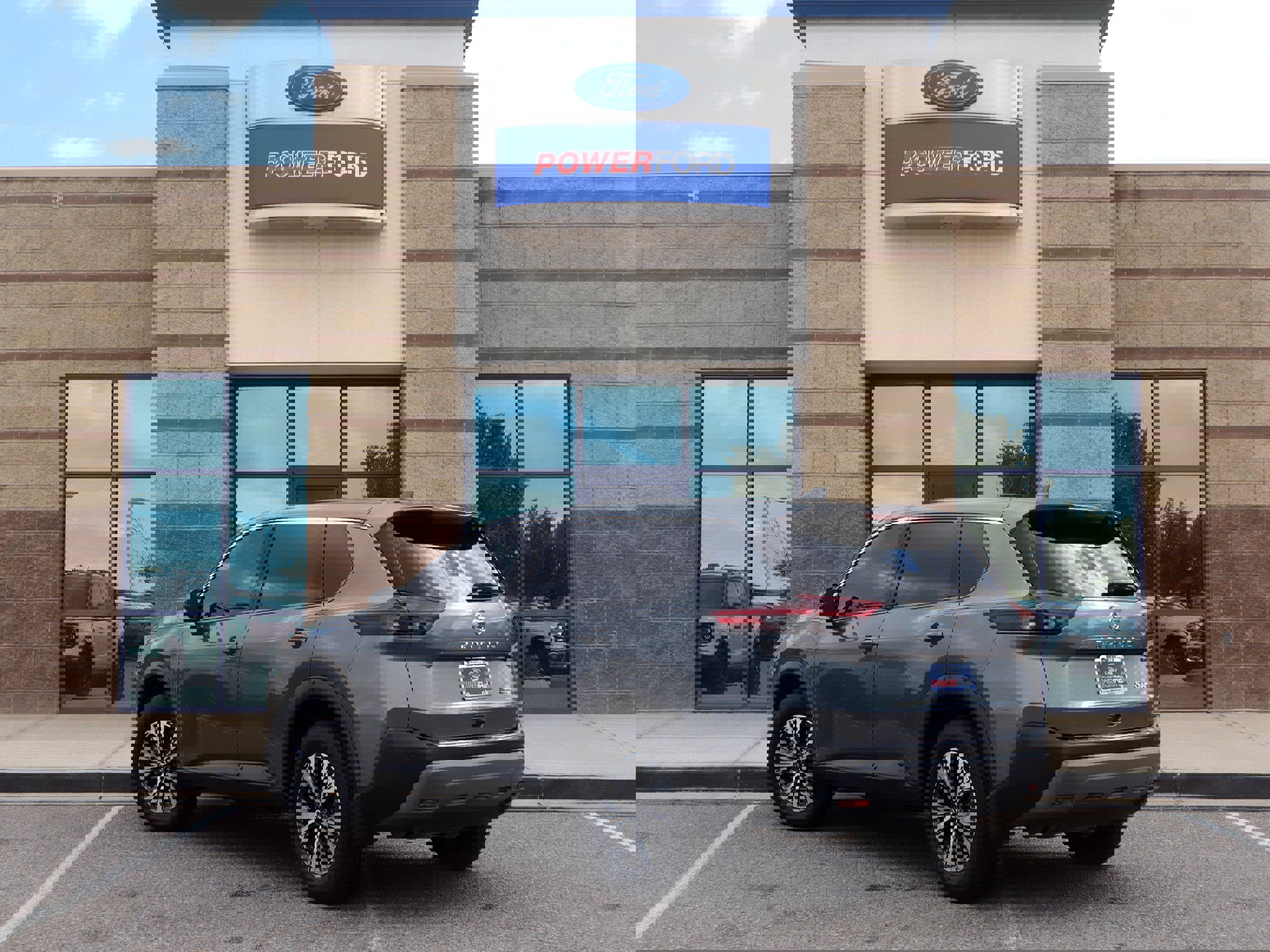 Used 2021 Nissan Rogue SV image 8