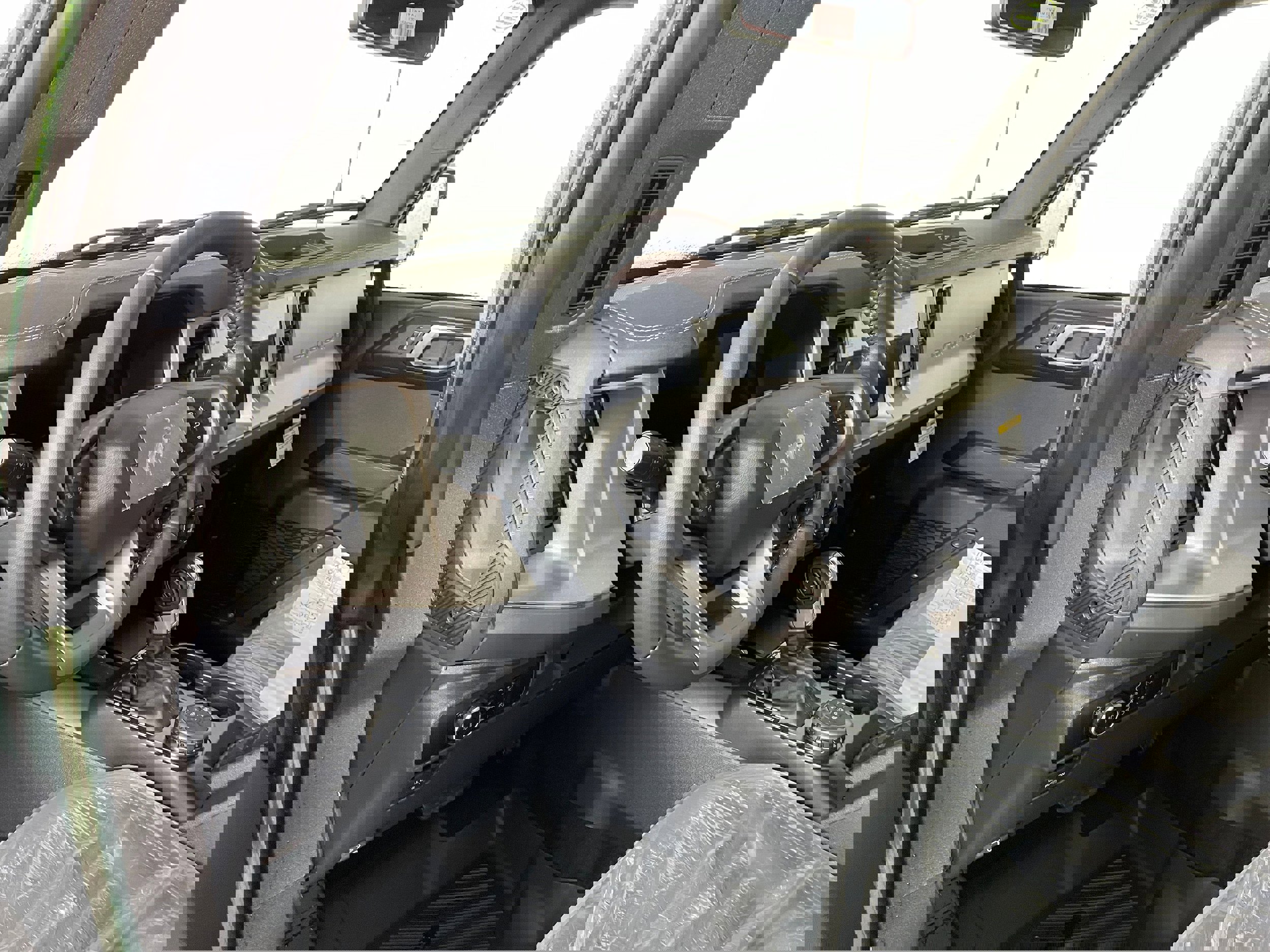 New 2025 Ford Bronco Outer Banks AWD/4WD image 2