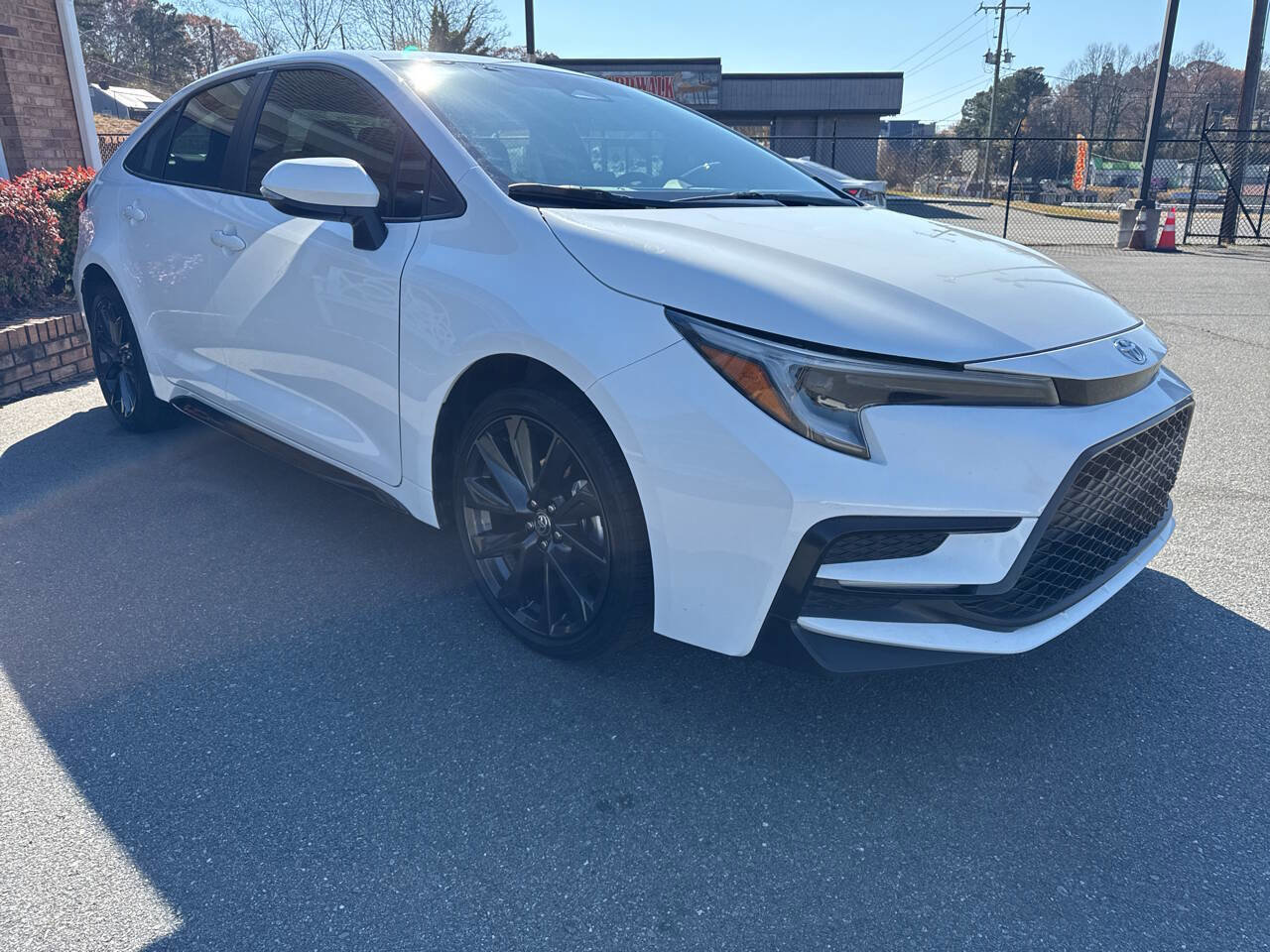 Used 2024 Toyota Corolla SE image 5