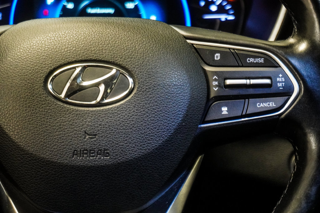 Used 2020 Hyundai Santa Fe Limited AWD/4WD image 15