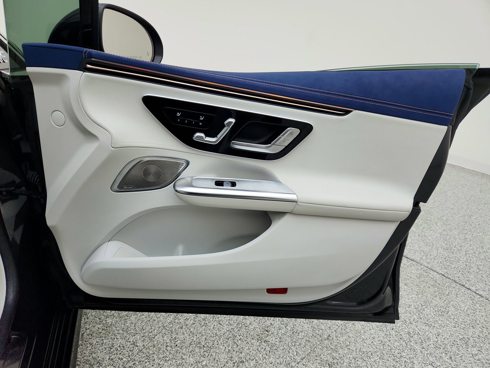 Used 2023 Mercedes-Benz EQE 350+ Sedan image 30