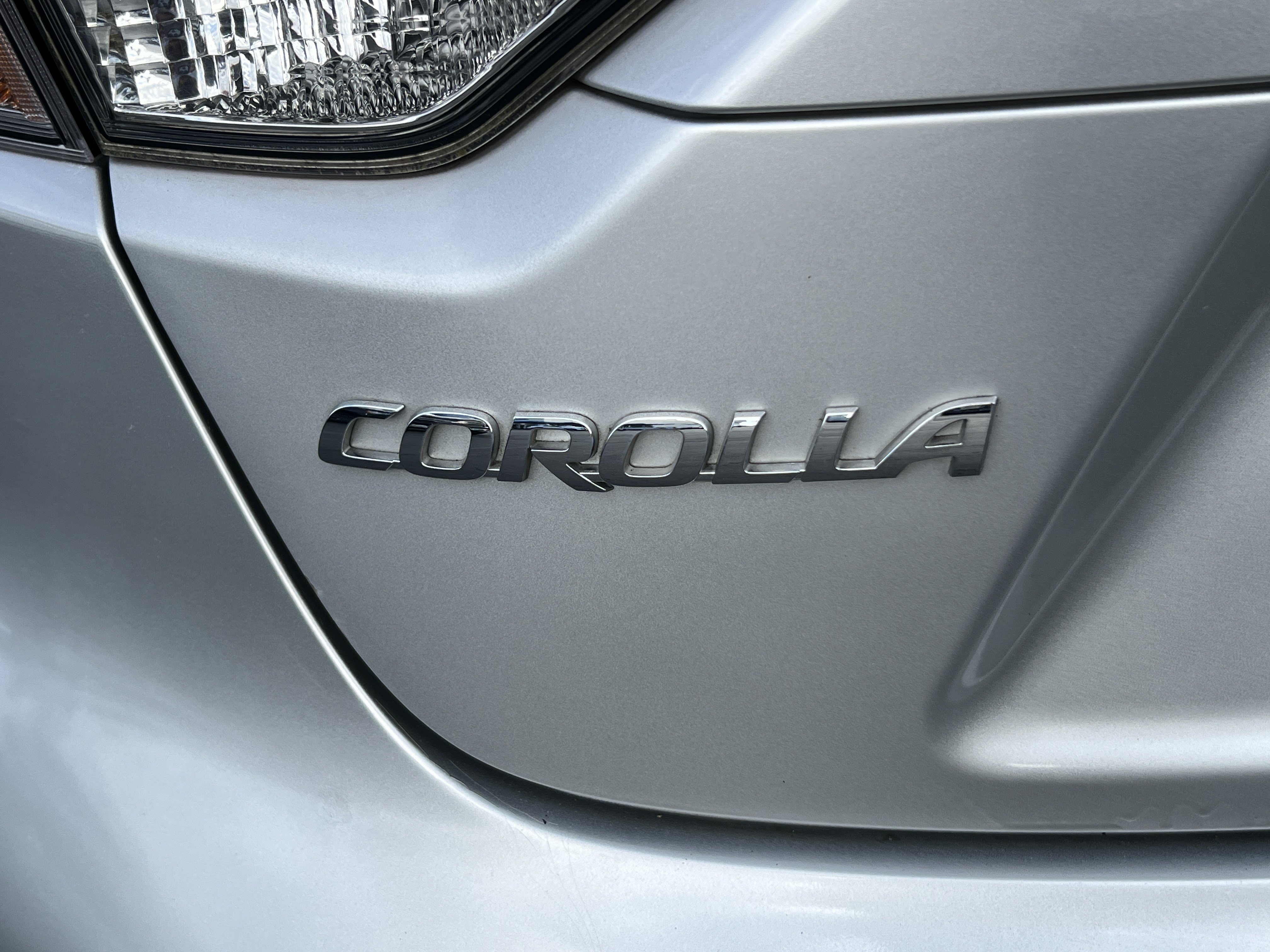 Used 2020 Toyota Corolla LE FWD image 9