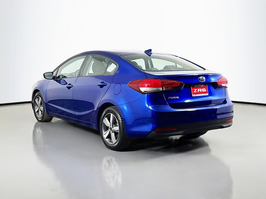 Used 2018 Kia Forte LX w/ LX Popular Package FWD image 3
