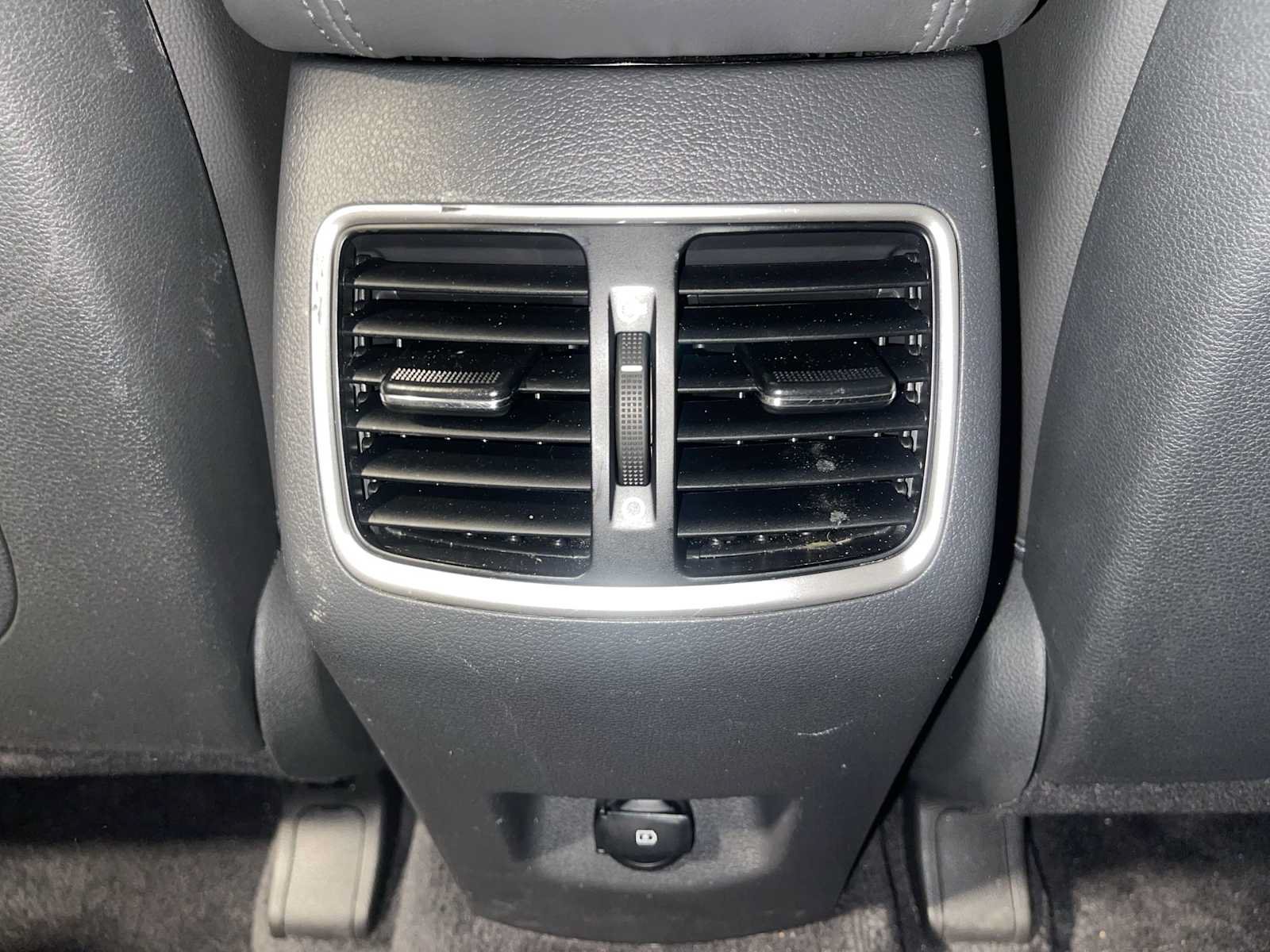 Used 2020 Hyundai Tucson Limited w/ Winter Weather Package AWD/4WD image 25