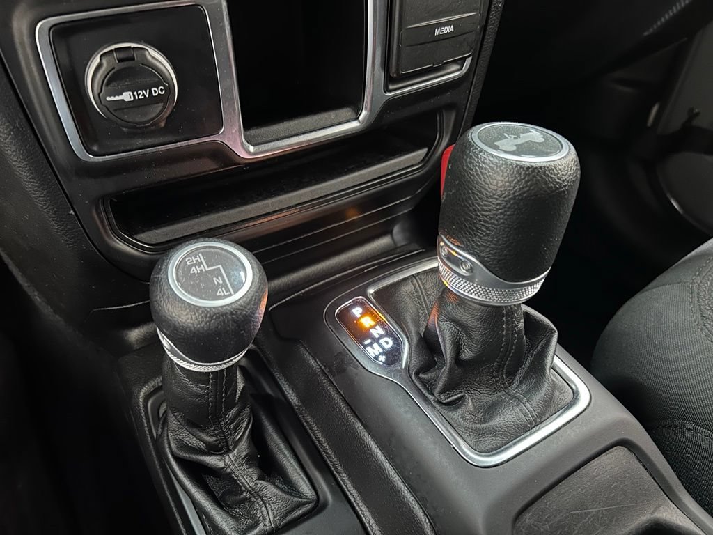 Used 2022 Jeep Wrangler Unlimited Sport AWD/4WD image 22