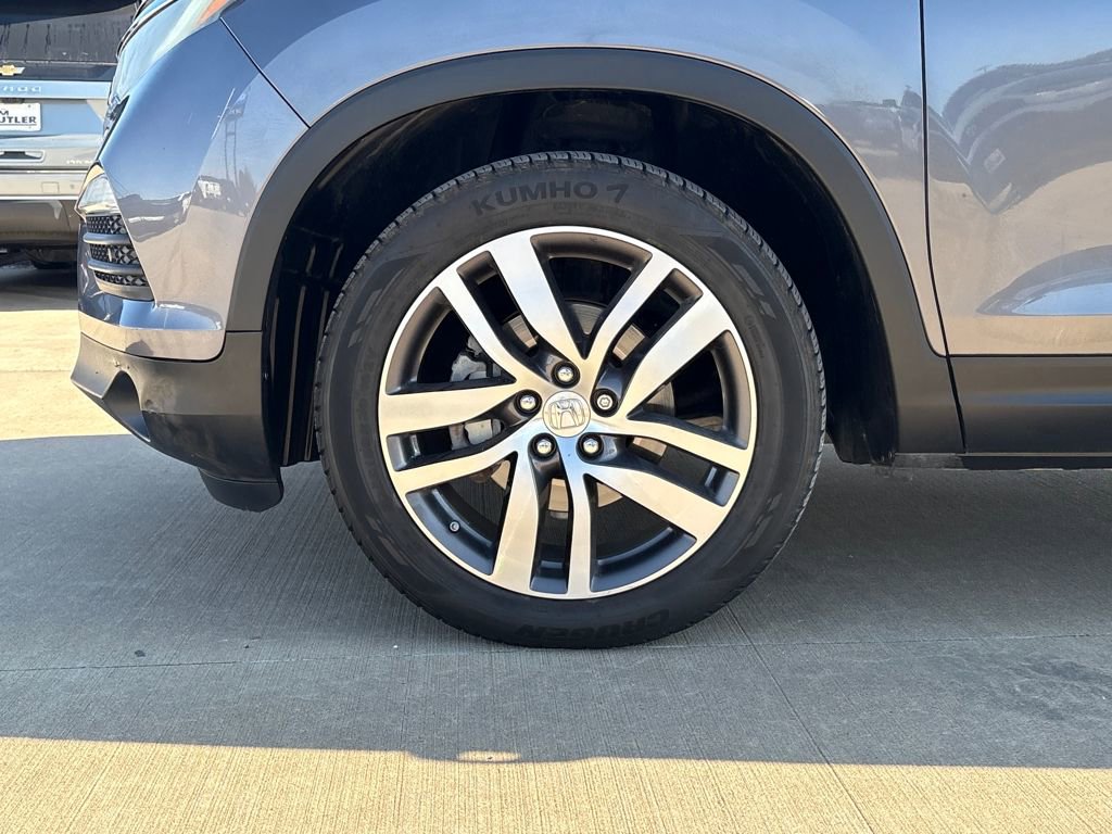 Used 2016 Honda Pilot Touring image 30