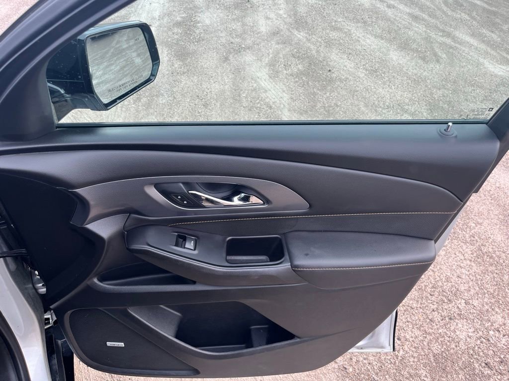 Used 2020 Chevrolet Traverse Premier w/ Redline Edition image 35