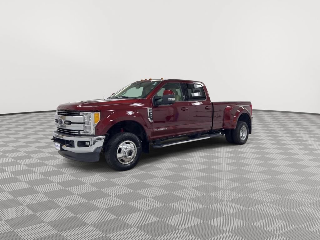 Used 2017 Ford F350 Lariat w/ Lariat Value Package AWD/4WD image 4