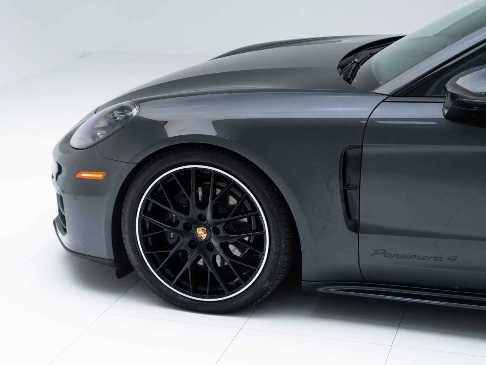 Certified 2022 Porsche Panamera 4 Platinum Edition image 11