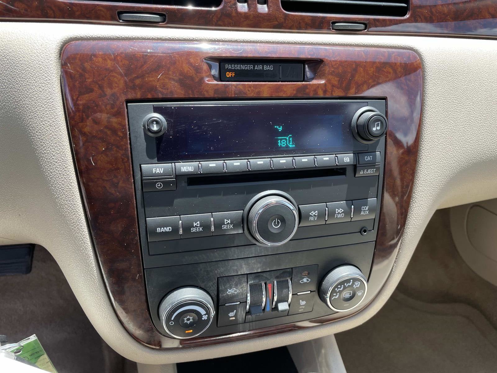 Used 2011 Chevrolet Impala LT w/ Luxury Edition Package FWD image 21