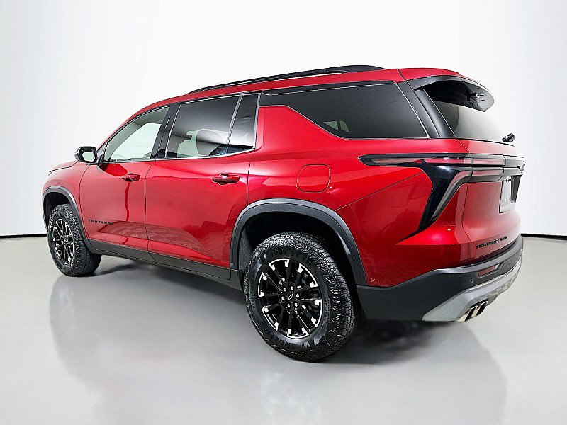 Used 2024 Chevrolet Traverse Z71 w/ Enhanced Driving Package image 5