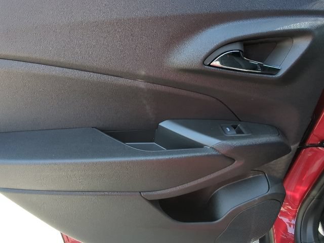 New 2026 Chevrolet Trax RS w/ Driver Confidence Package FWD image 24