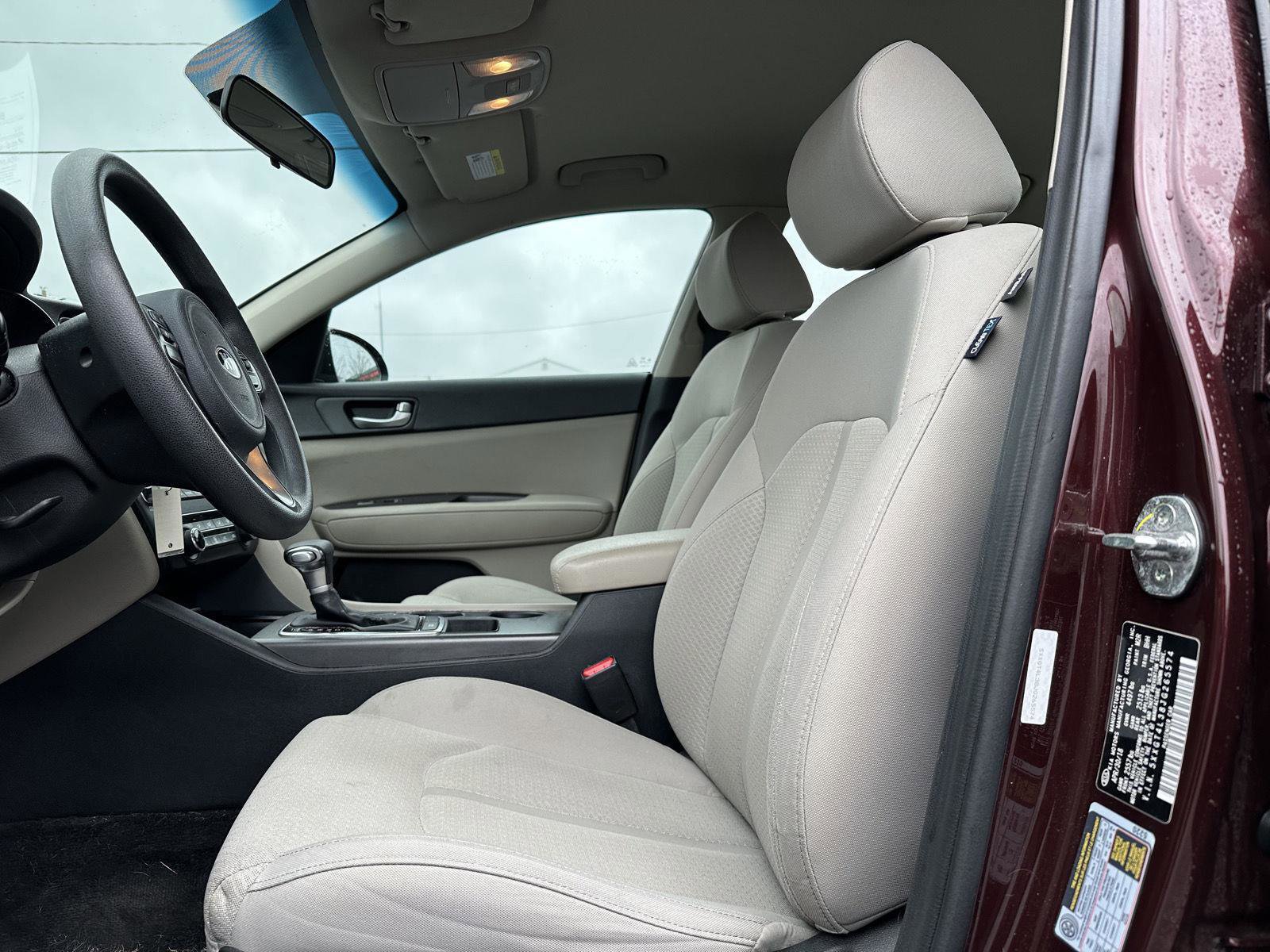 Used 2018 Kia Optima LX w/ 17" Alloy Wheels Package image 11