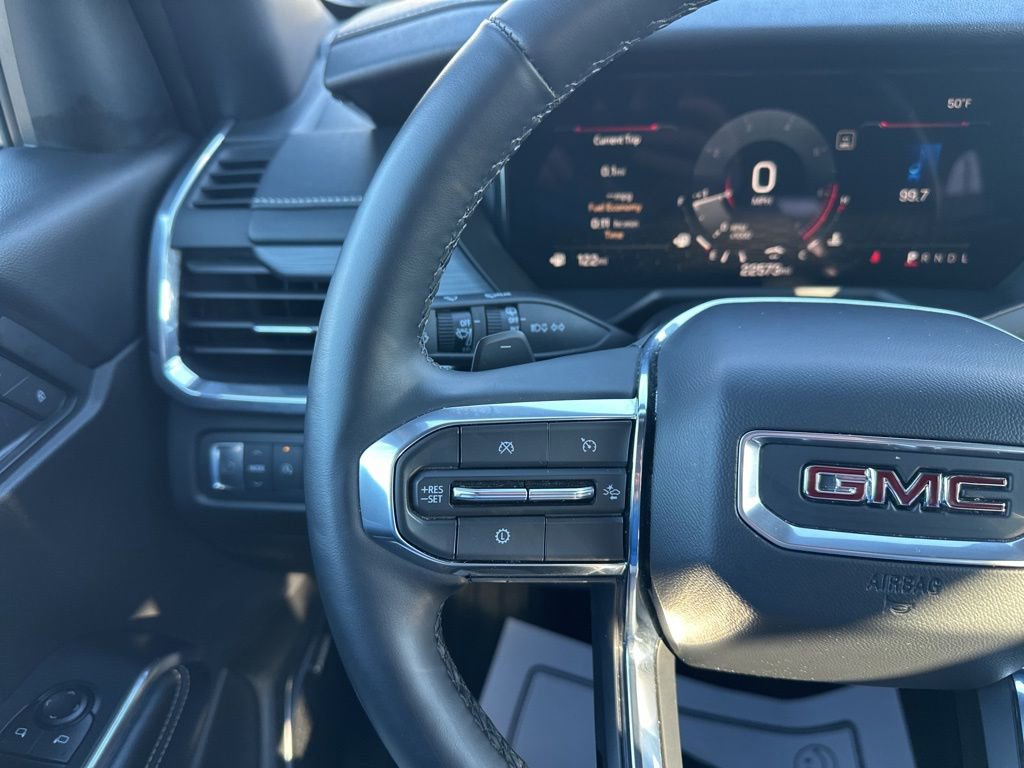 Used 2025 GMC Acadia Elevation image 25