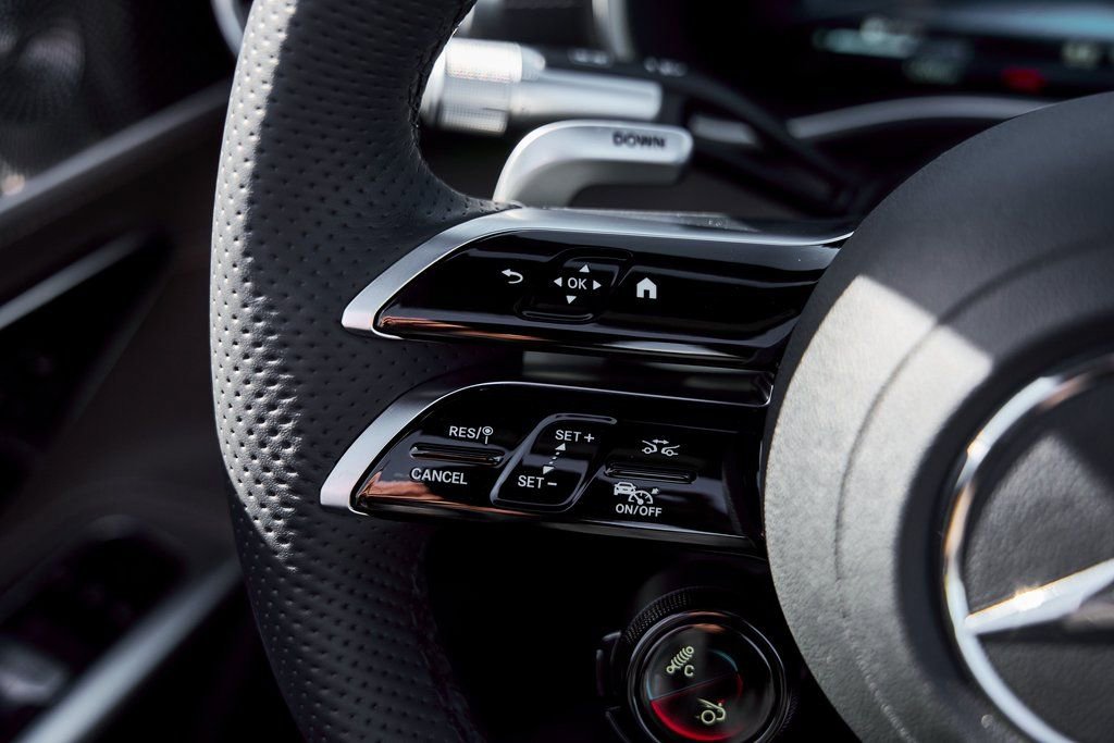 Used 2023 Mercedes-Benz SL 63 AMG 4MATIC image 48