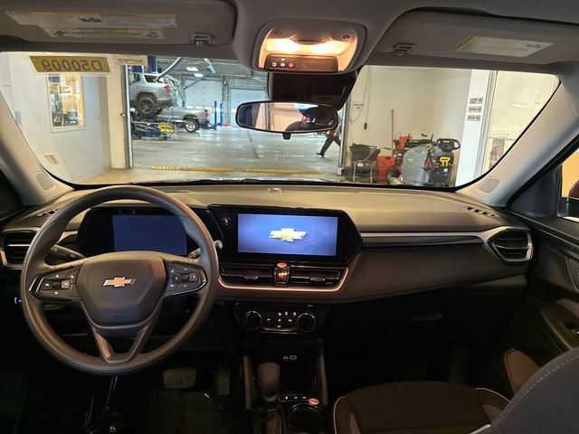 Used 2025 Chevrolet TrailBlazer LT image 14