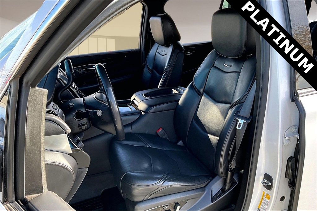 Used 2019 Cadillac Escalade ESV Platinum image 27