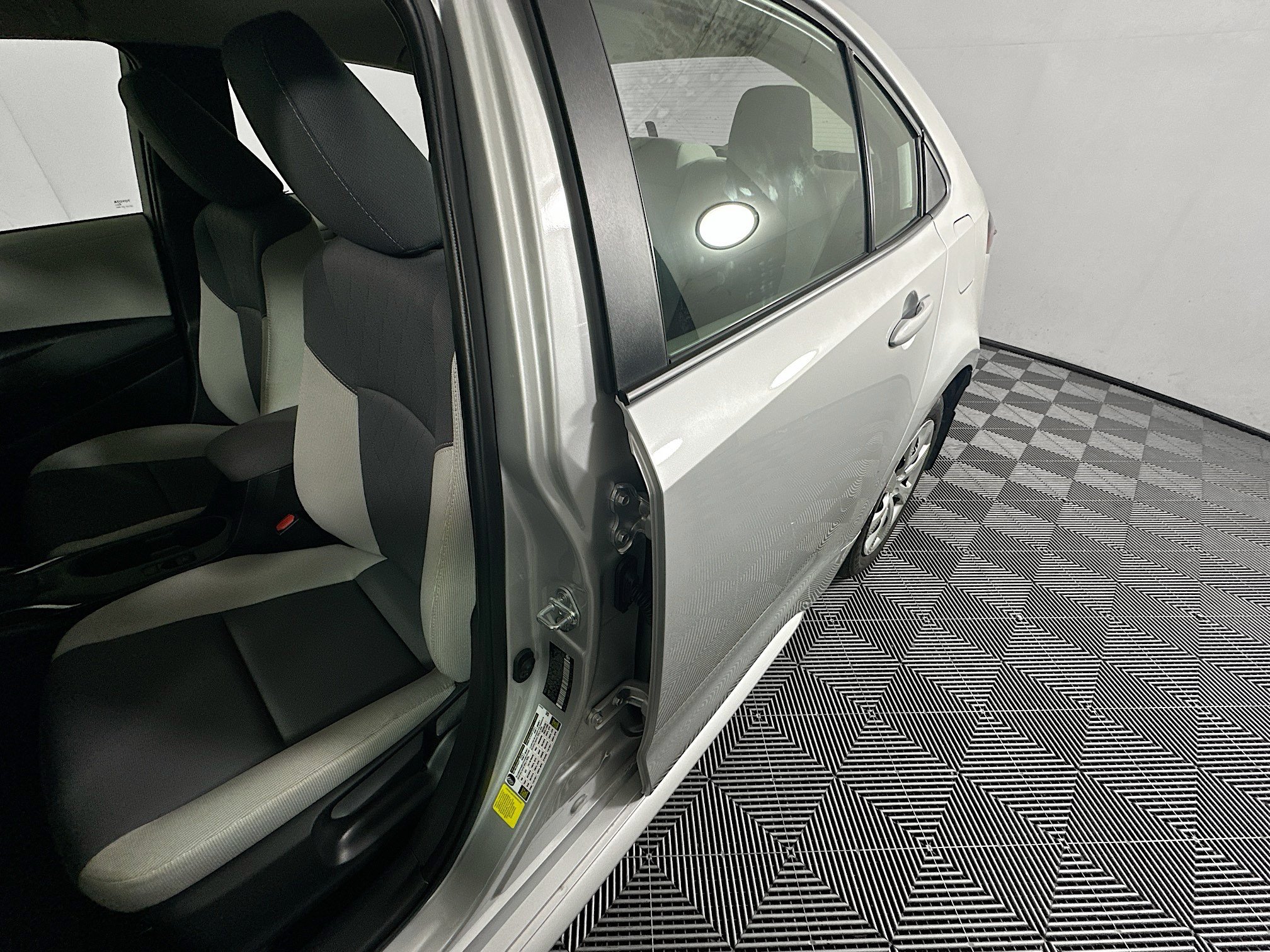 Certified 2025 Toyota Corolla LE FWD image 12
