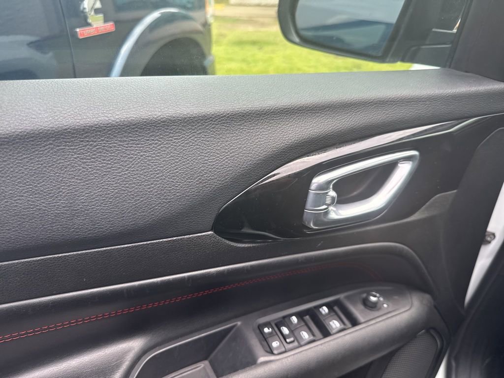 Used 2024 Jeep Compass Trailhawk AWD/4WD image 13
