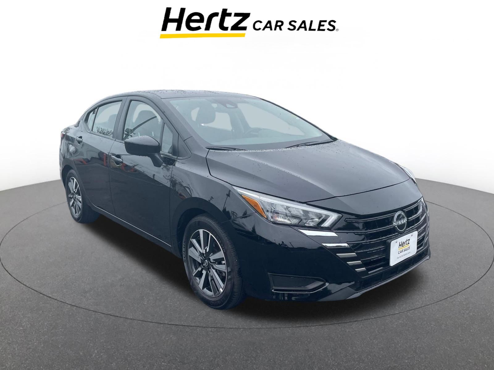 Used 2025 Nissan Versa SV image 1