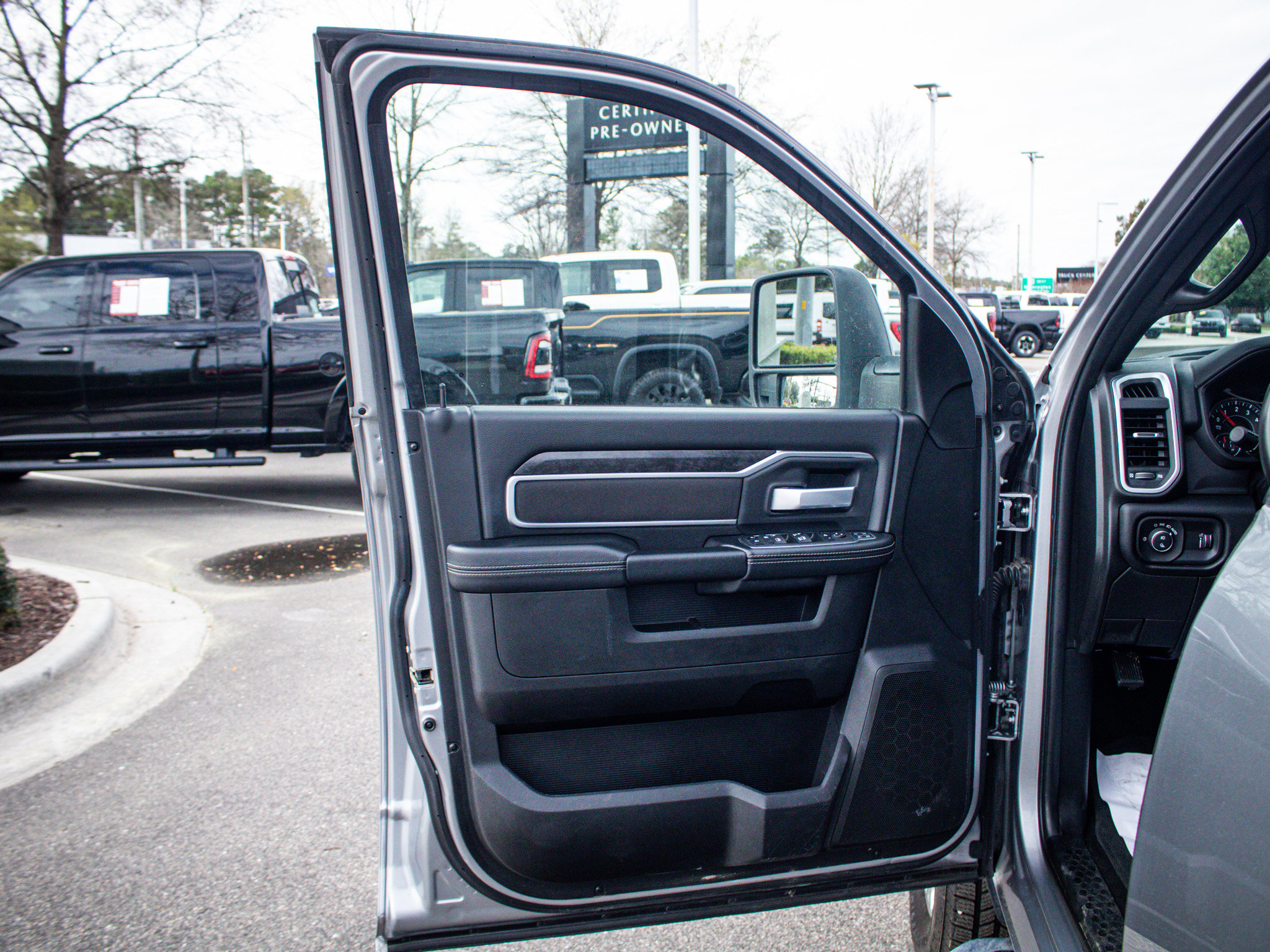 Used 2024 RAM 2500 Big Horn image 14